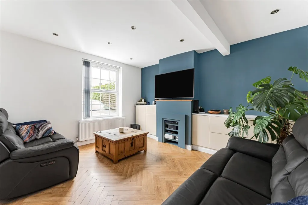 Crutchley Road, London, SE6, photo 2