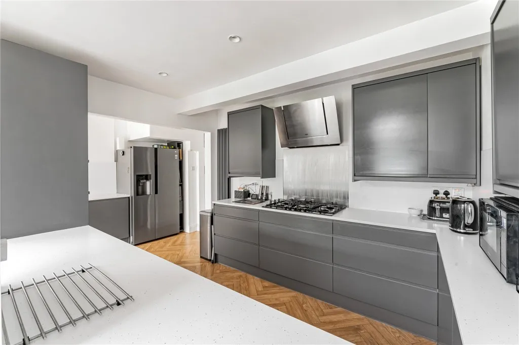Crutchley Road, London, SE6, photo 15