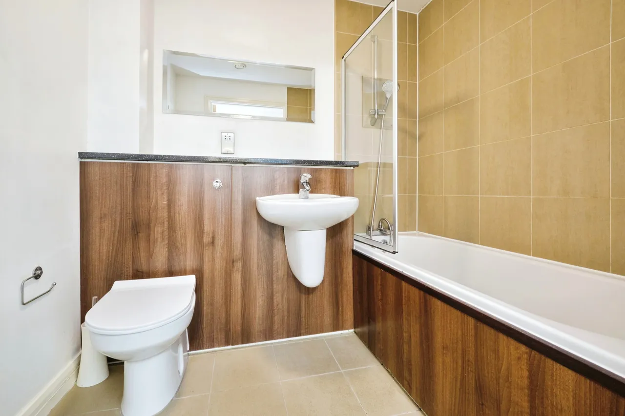 Bromsgrove Street, Birmingham, B5, photo 13