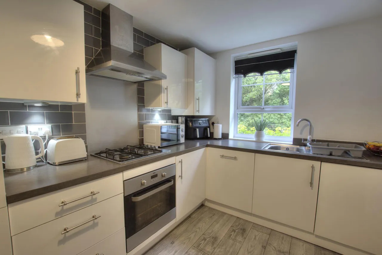 Liverpool Road, Widnes, WA8, photo 8