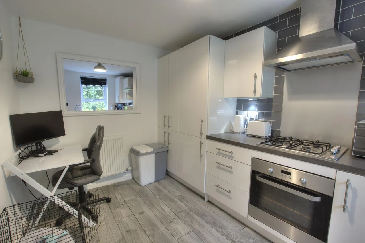 Liverpool Road, Widnes, WA8, photo 7