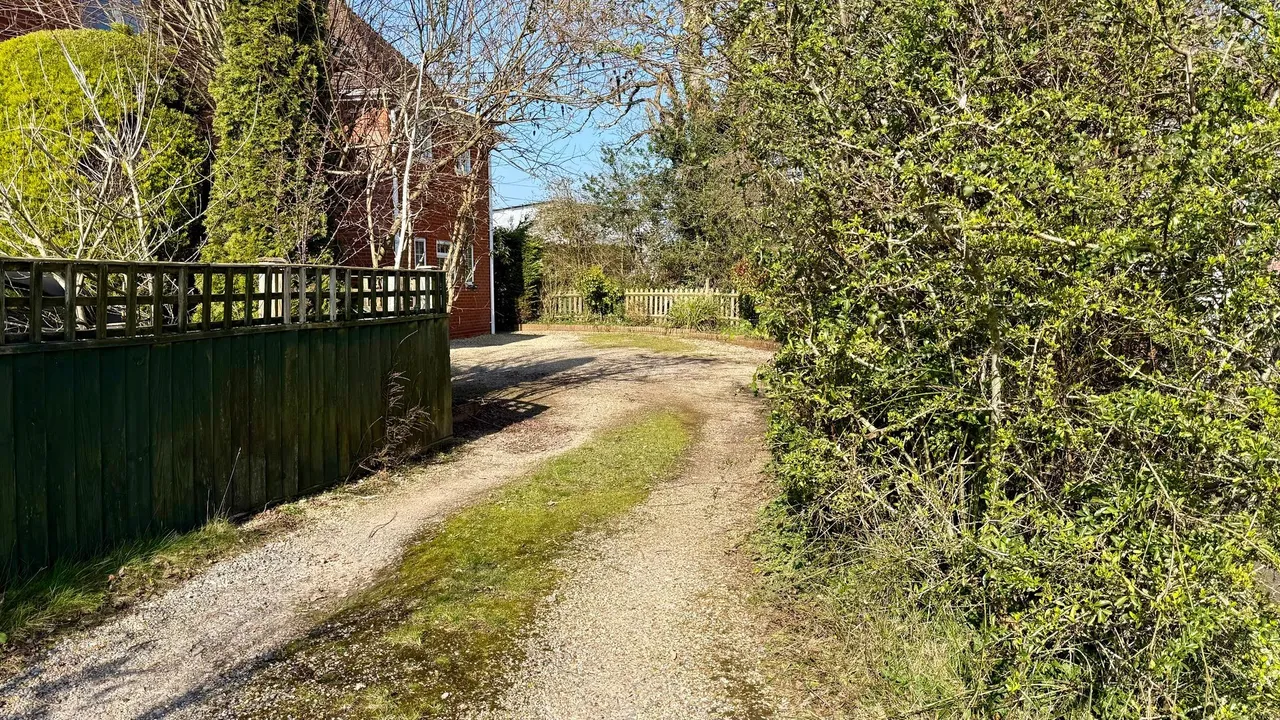 Auckland Avenue, Brockenhurst, SO42, photo 13