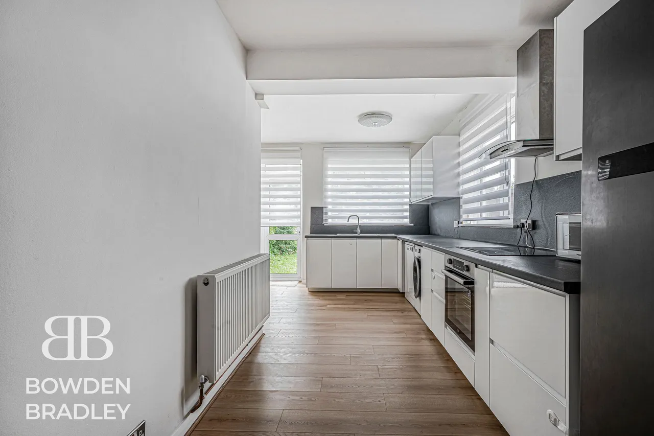 Ascot Close, Hainault, IG6, photo 8