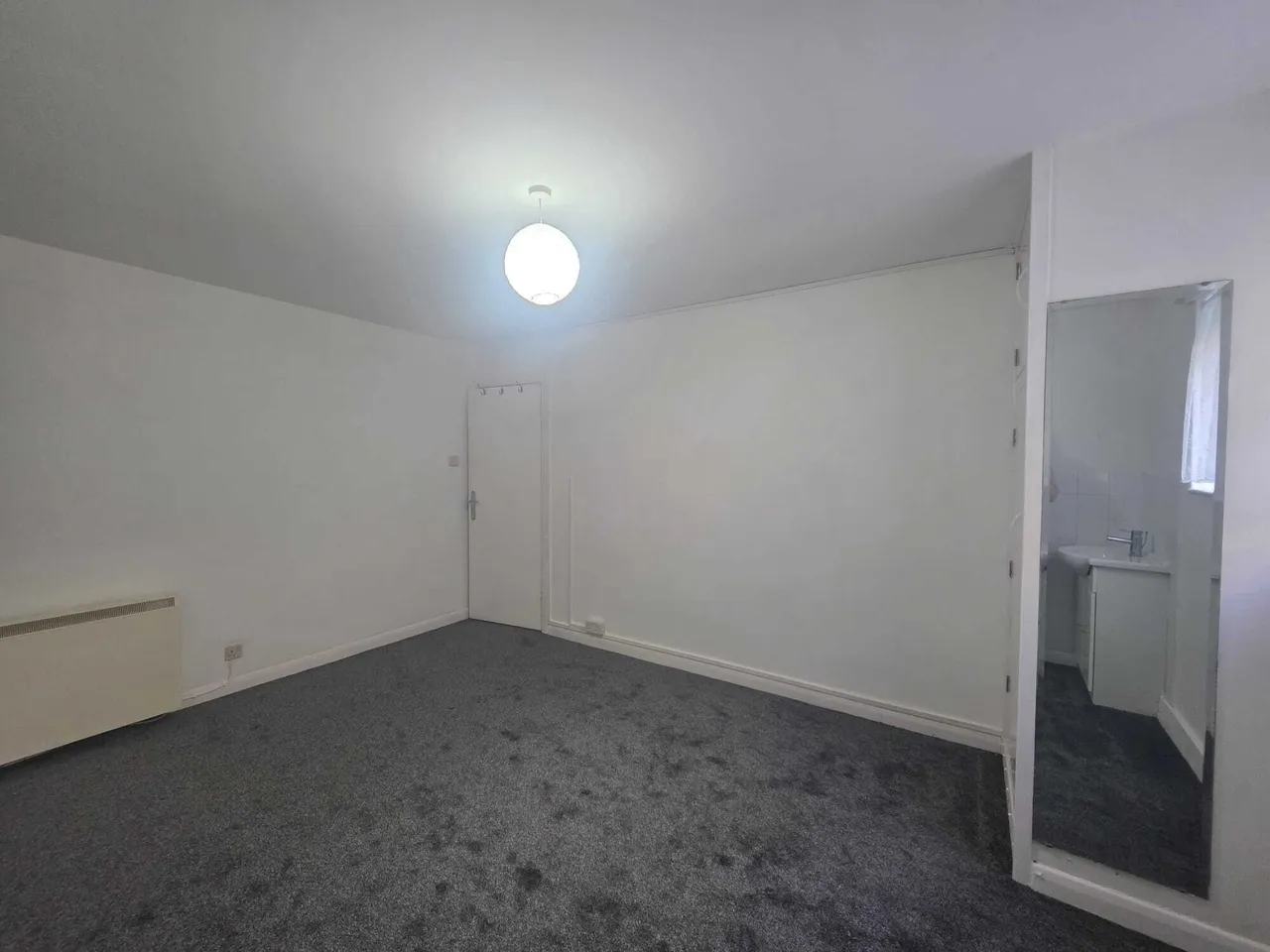 Clarendon Court, TQ1, photo 3