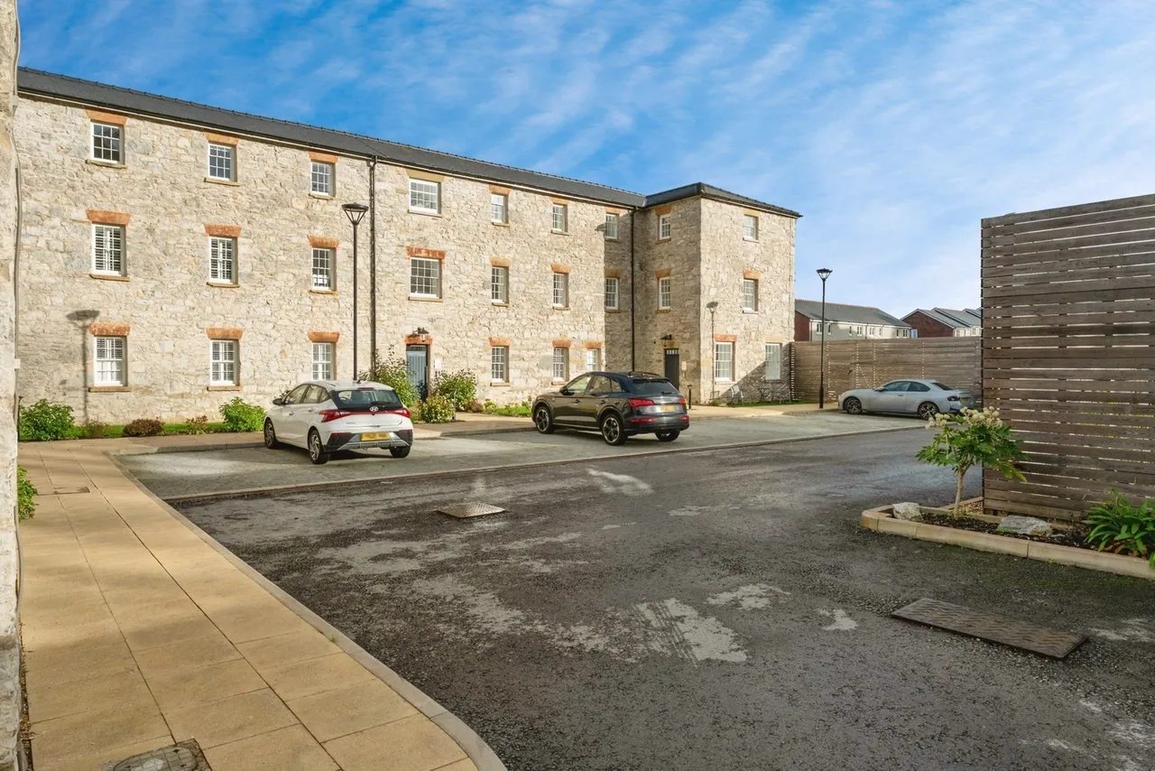 Old Chester Road, Holywell, CH8, photo 10