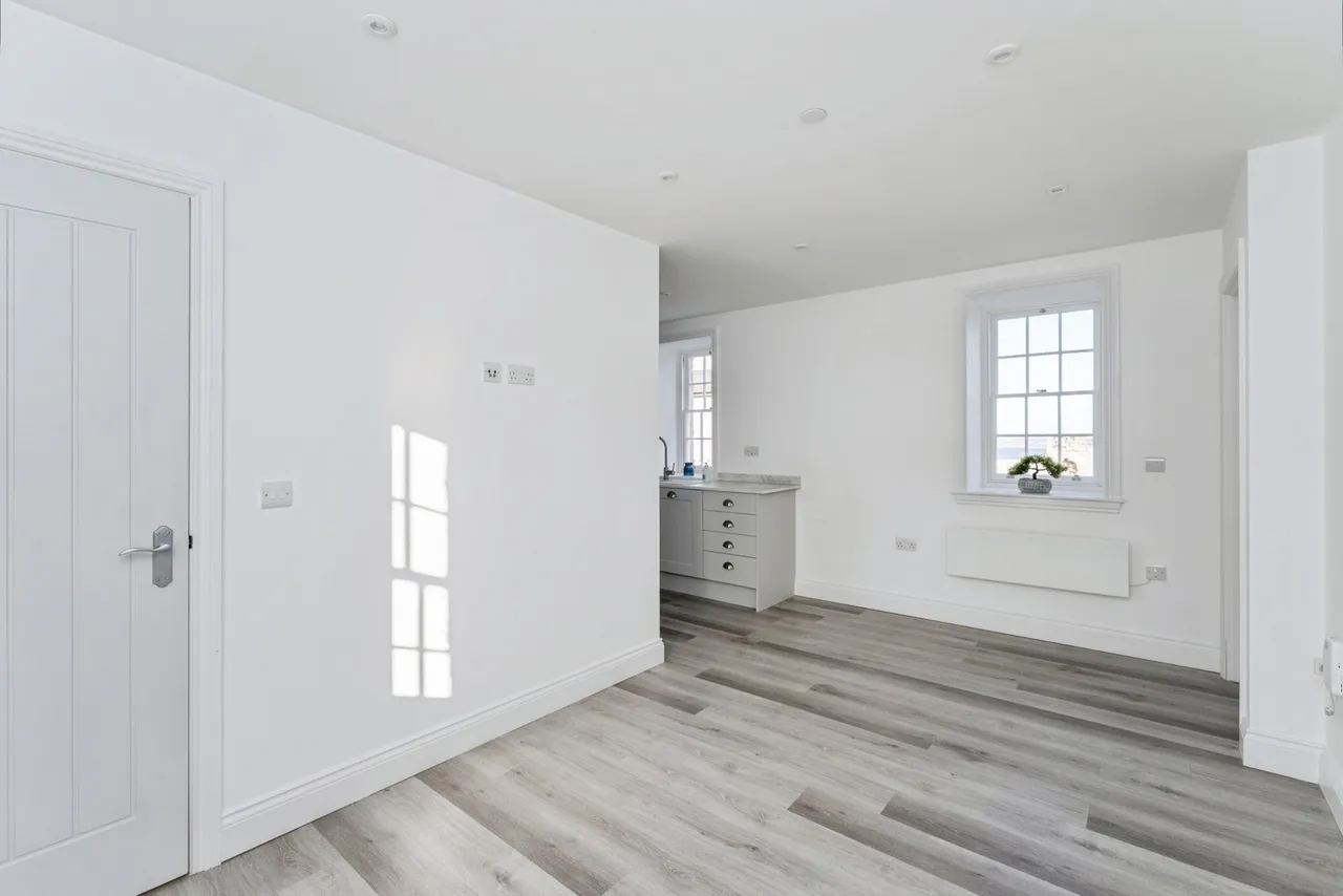 Old Chester Road, Holywell, CH8, photo 4