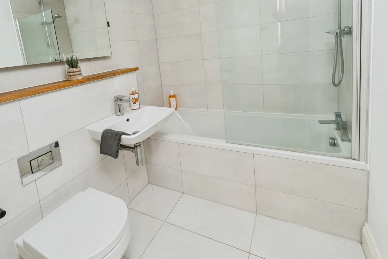 Old Chester Road, Holywell, CH8, photo 8