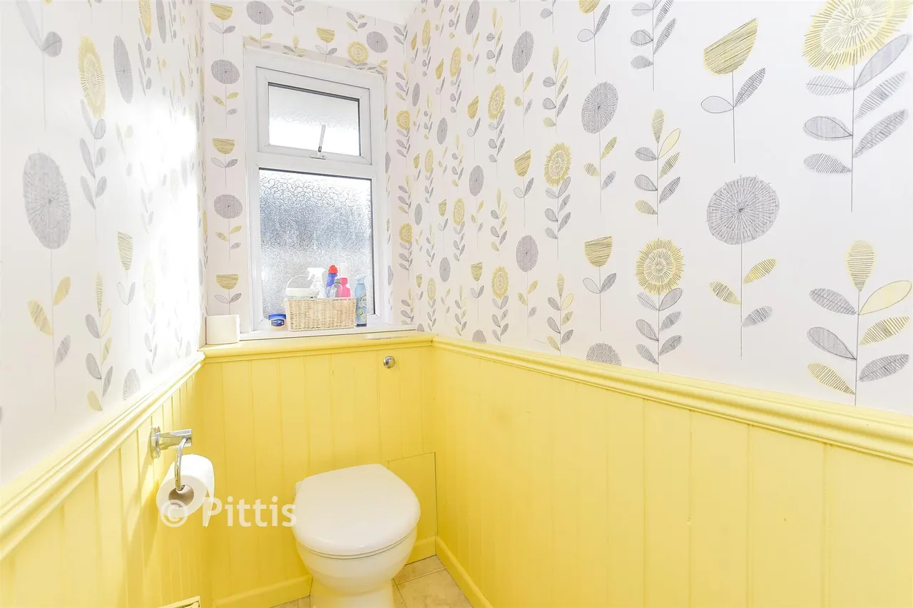 Clarendon Close, Brading, PO36, photo 8