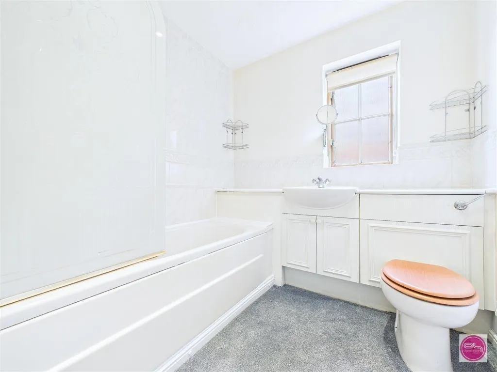 Home Farm Court, Castle Gresley, DE11, photo 15