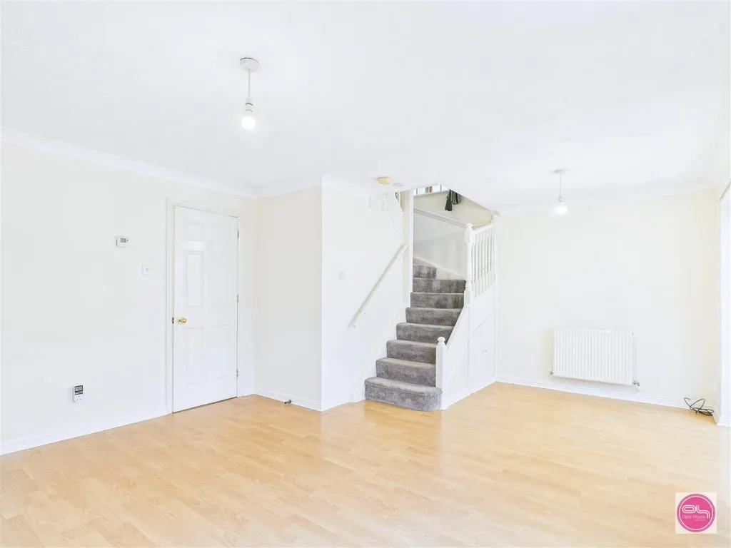 Home Farm Court, Castle Gresley, DE11, photo 4