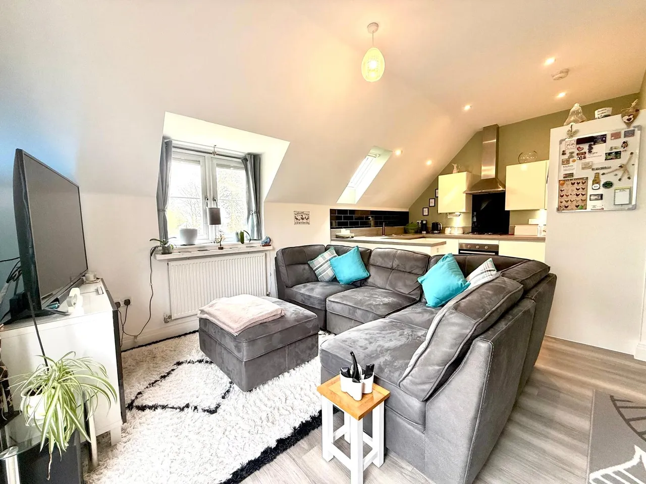 Brunswick Road, Deepcut, Camberley, Surrey, GU16 6FE, photo 2