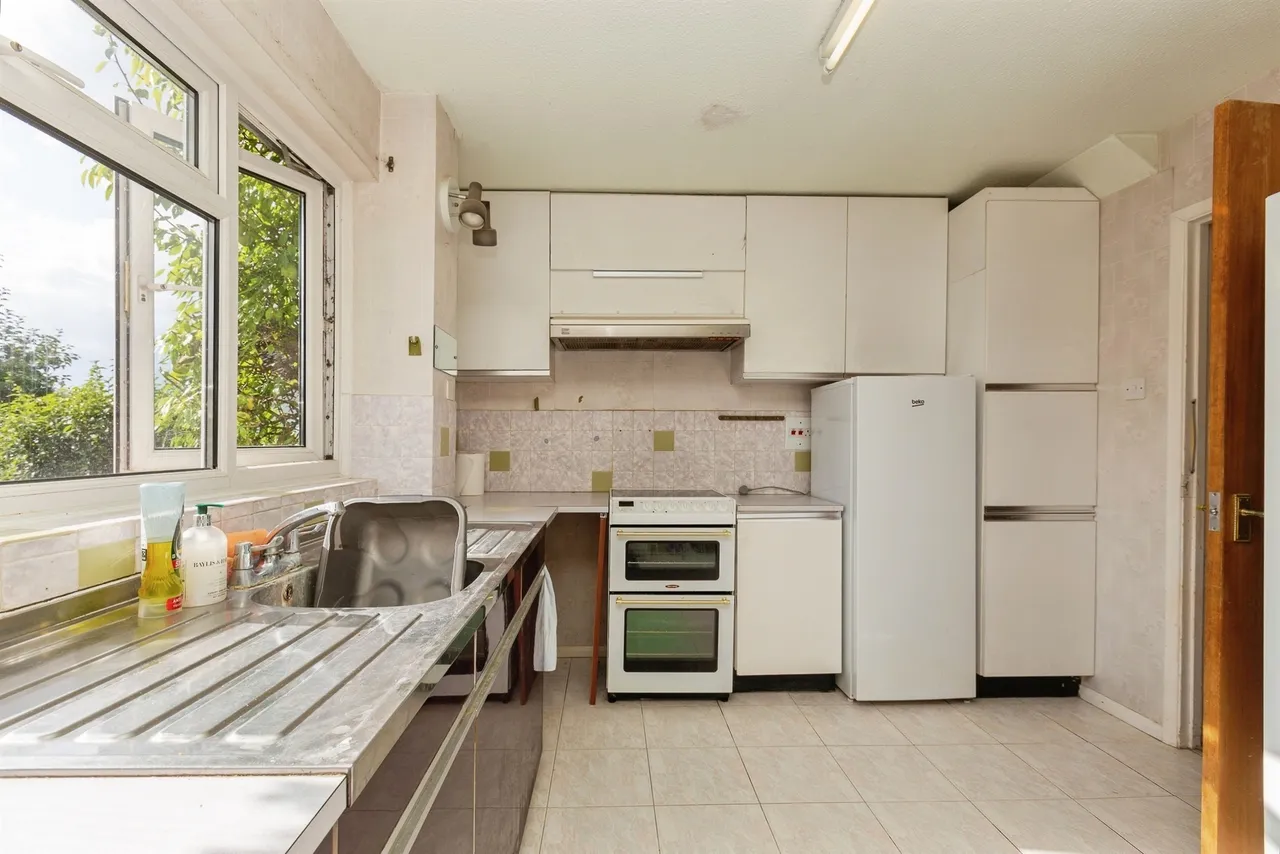 Bradenham Walk, Aylesbury, HP21, photo 5