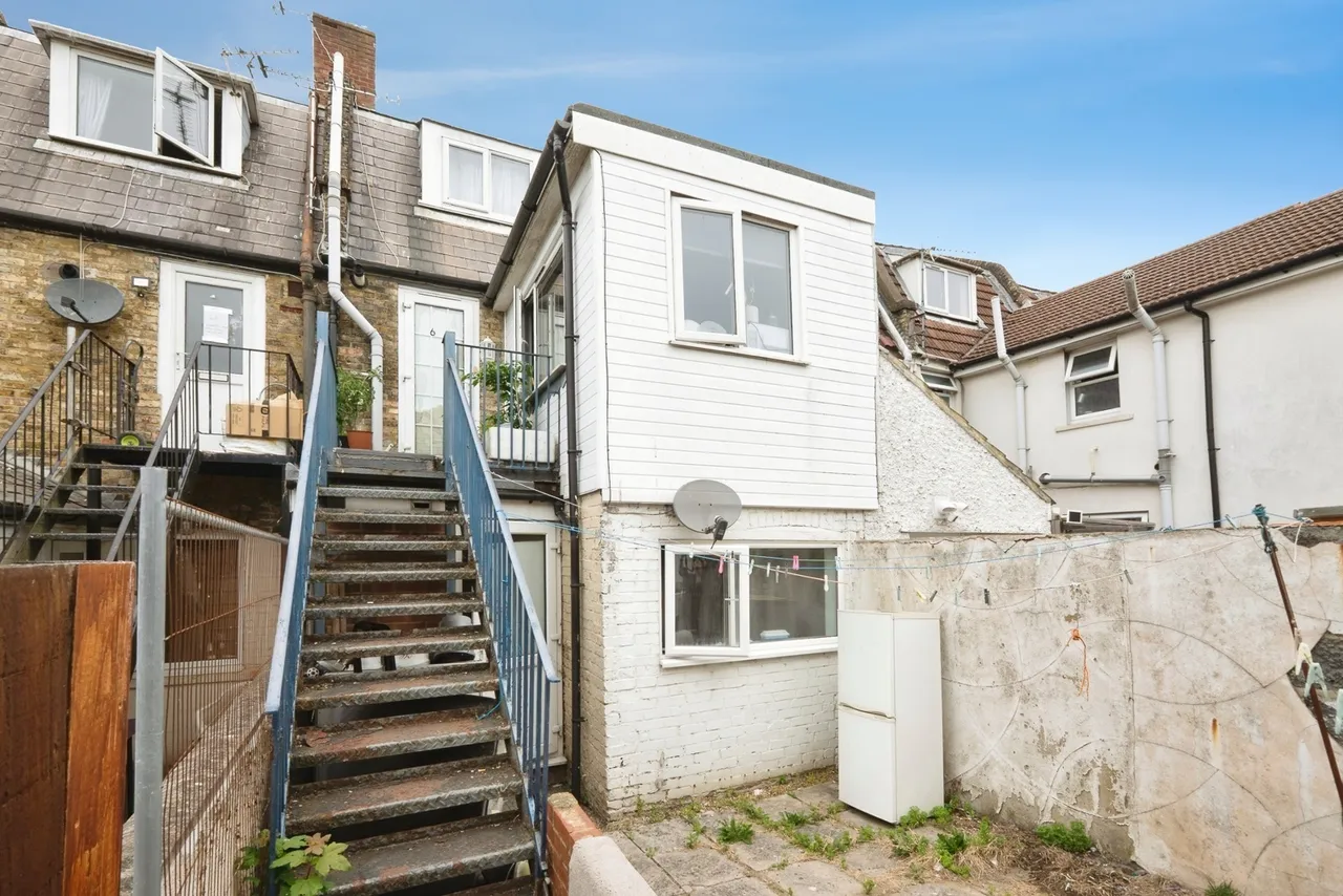 Black Bull Road, Folkestone, Kent, CT19, photo 12