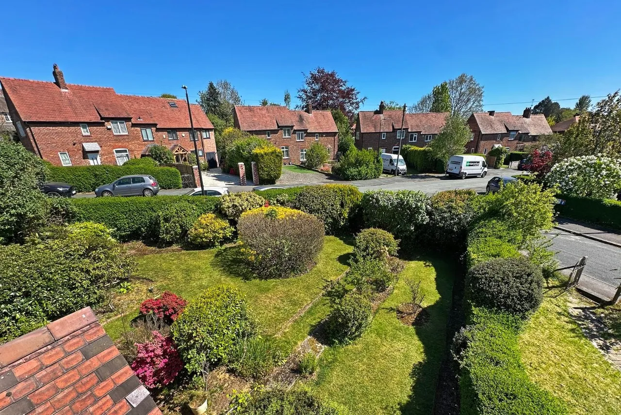 Tithebarn Road, Hale Barns, Cheshire WA15 0HW, photo 6
