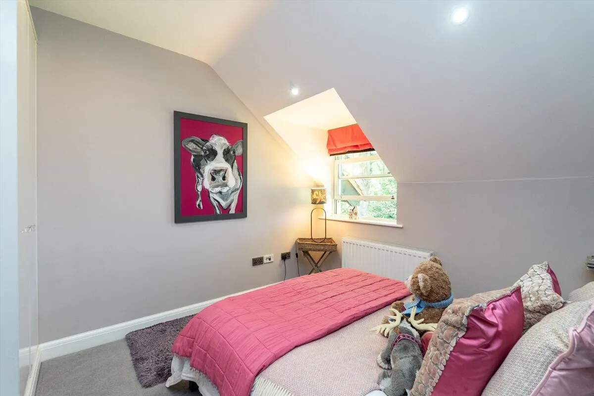 Heath View, East Horsley, KT24, photo 20