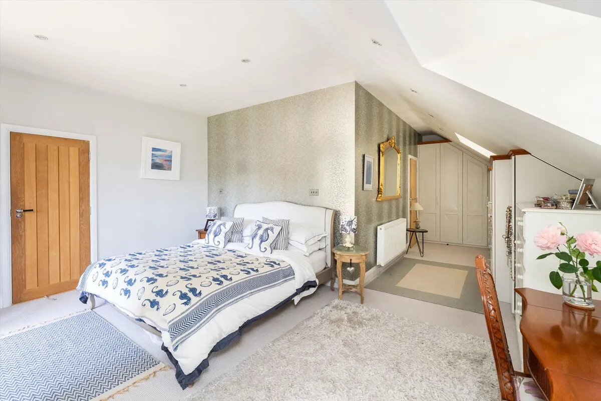 Heath View, East Horsley, KT24, photo 14