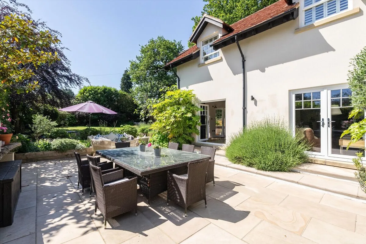 Heath View, East Horsley, KT24, photo 11