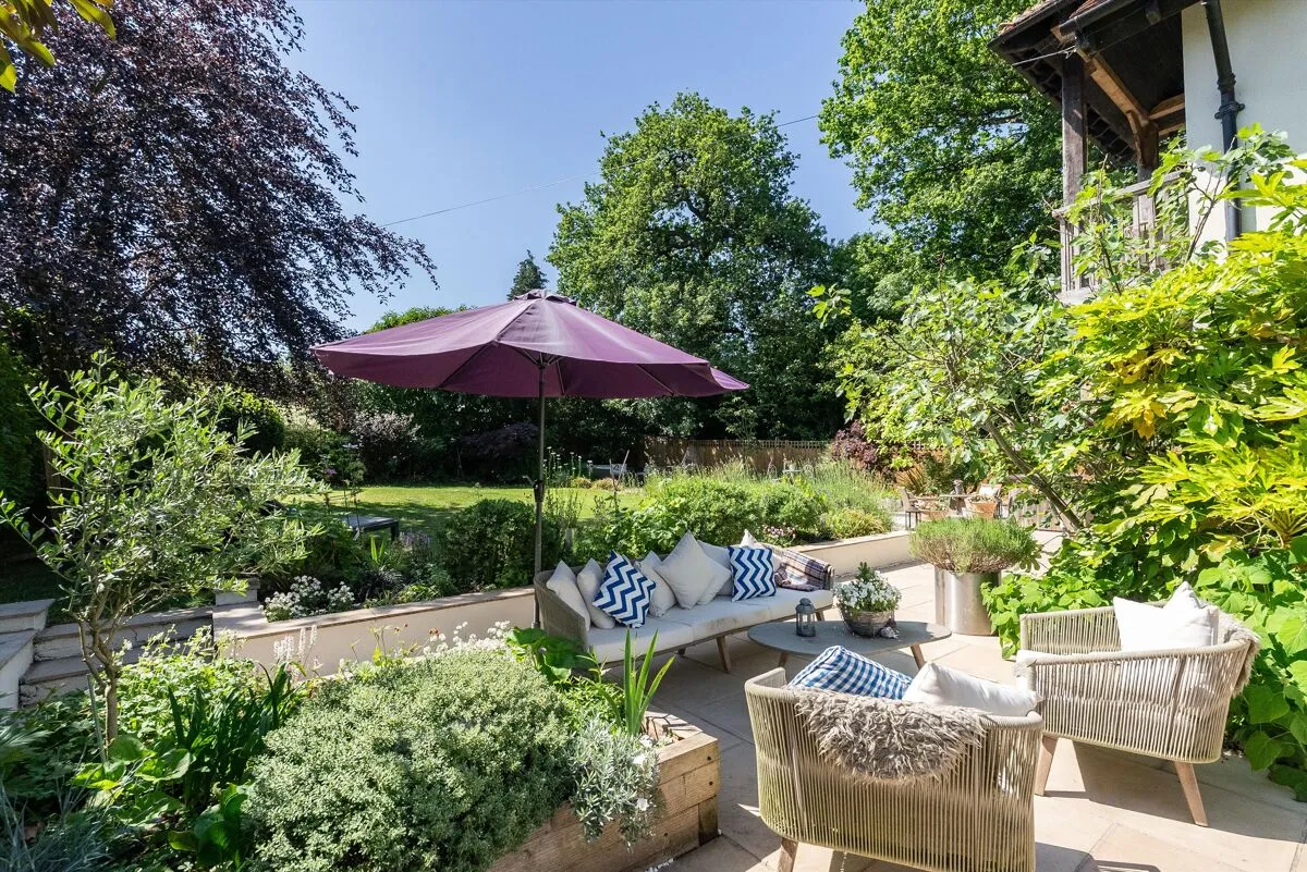 Heath View, East Horsley, KT24, photo 12