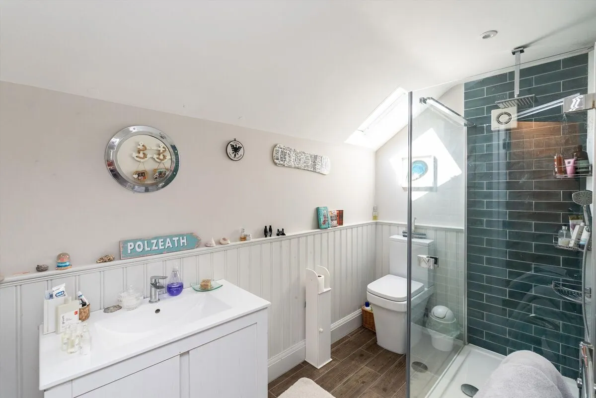 Heath View, East Horsley, KT24, photo 24