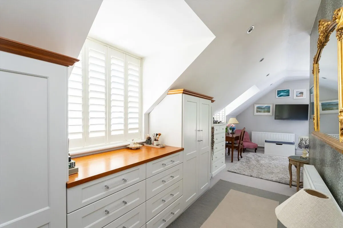 Heath View, East Horsley, KT24, photo 17