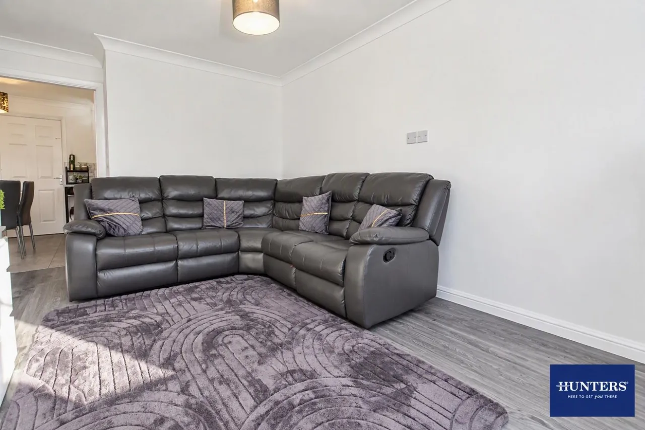 Thornroyd Drive, Bradford, BD4, photo 8