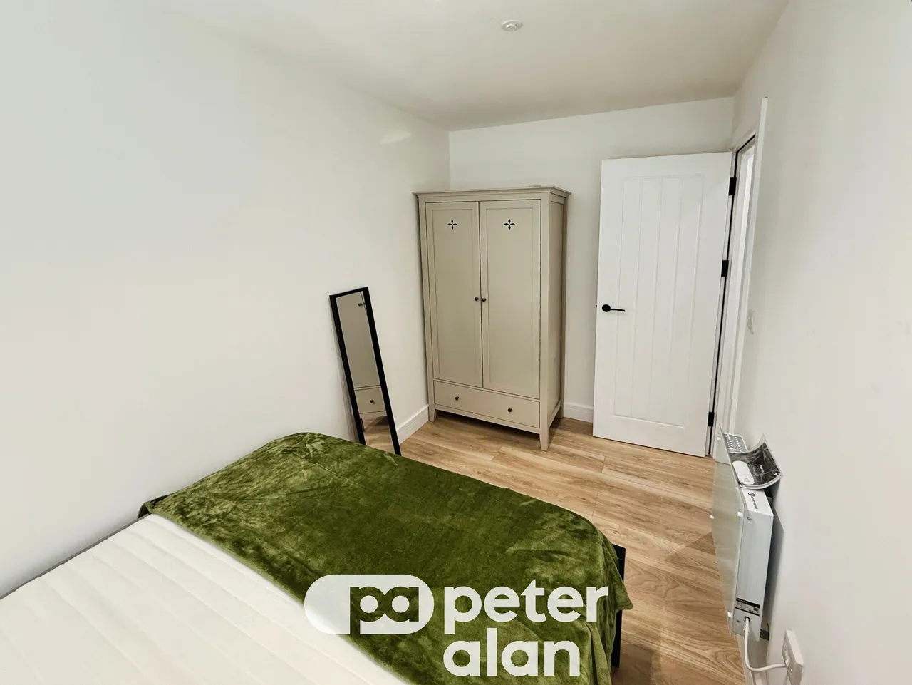 Crwys Road, Cardiff, CF24, photo 4