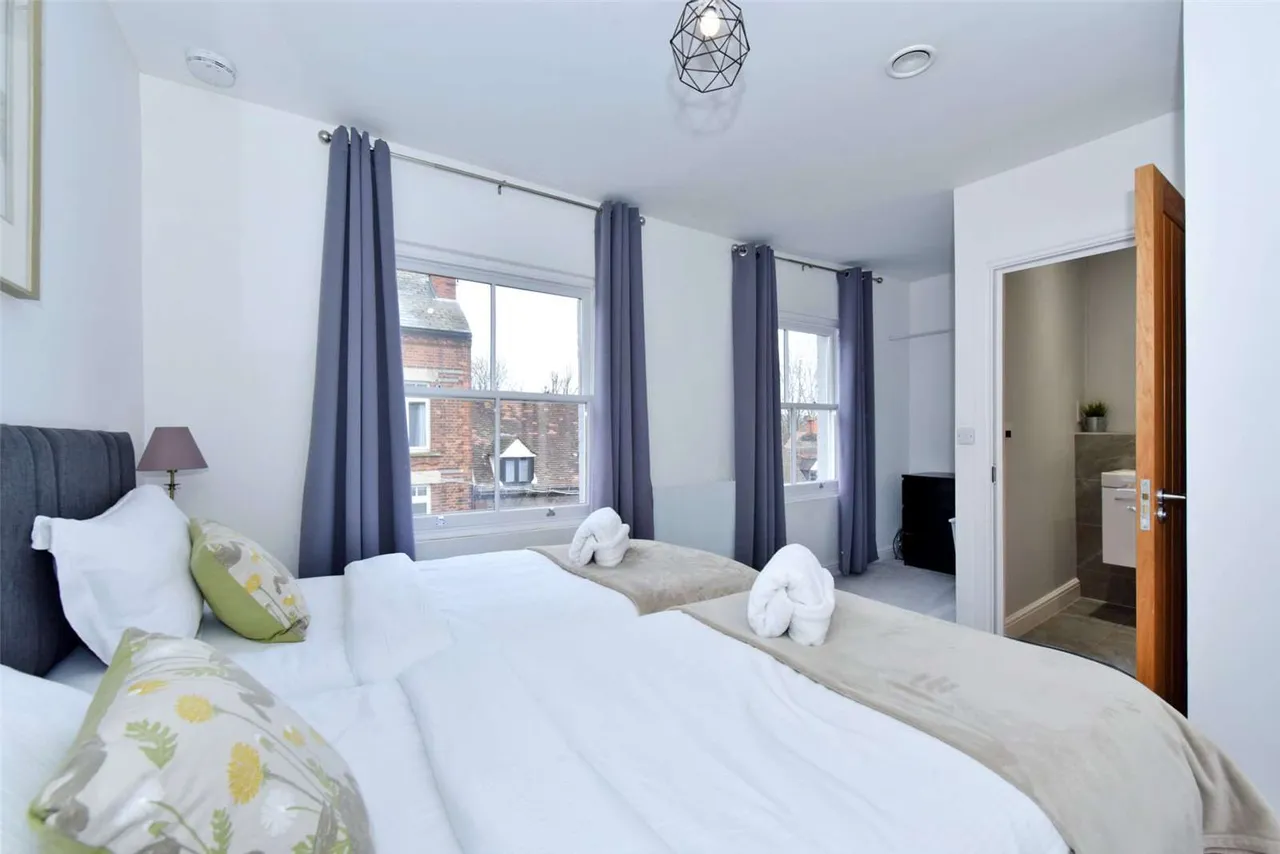 Tuns Lane, Henley-on-Thames, Oxfordshire, RG9 1SA, photo 5