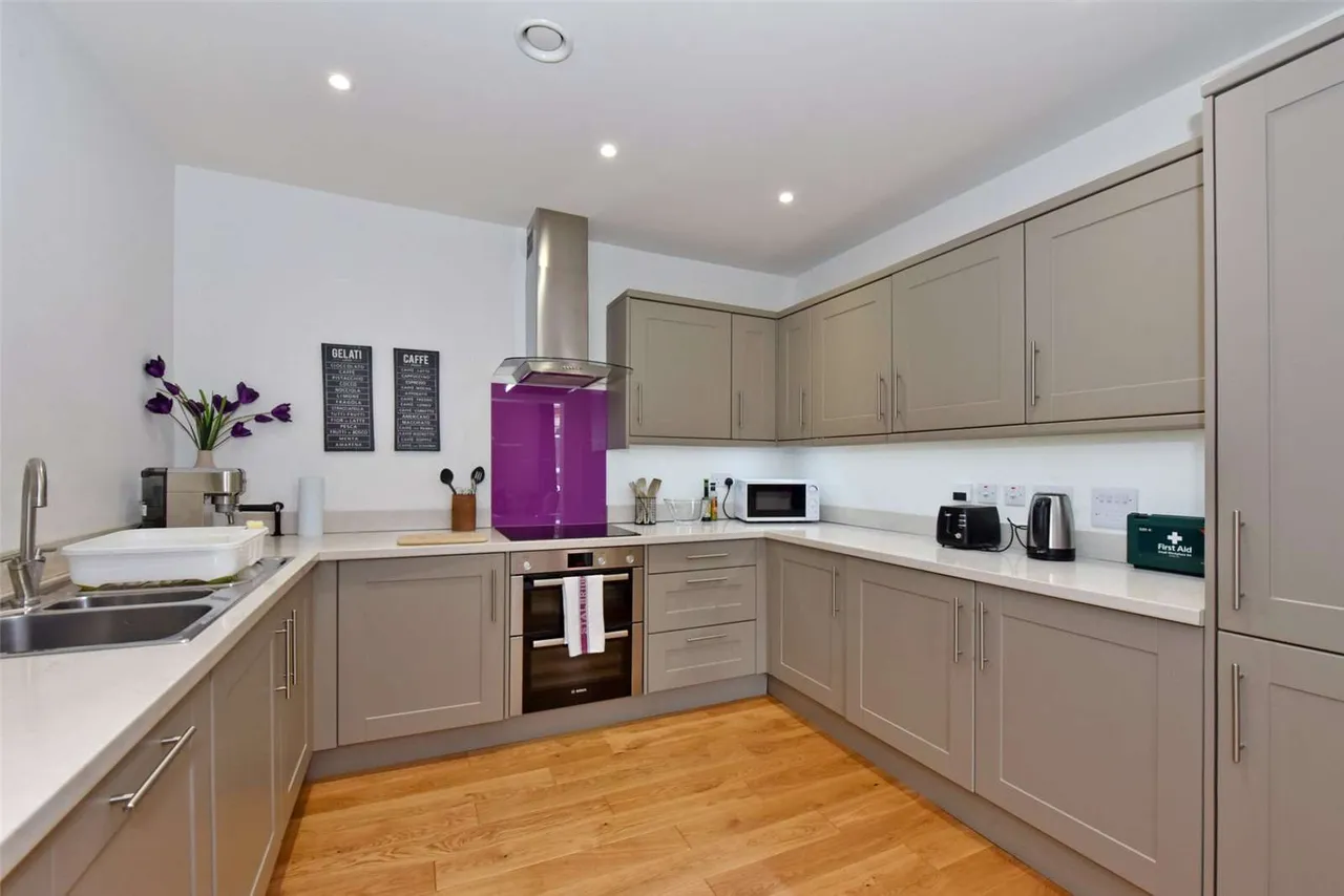 Tuns Lane, Henley-on-Thames, Oxfordshire, RG9 1SA, photo 2