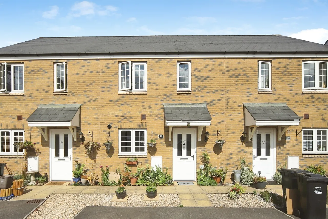 2 bed house for sale — Aspin Close, Wellington