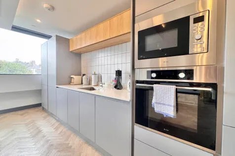 Flat 4, The Moorwell, Windsor Road, Penarth, Vale Of Glamorgan, photo 14
