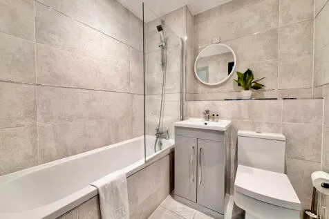 Flat 4, The Moorwell, Windsor Road, Penarth, Vale Of Glamorgan, photo 7