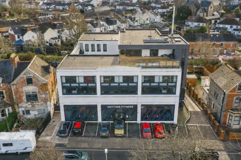Flat 4, The Moorwell, Windsor Road, Penarth, Vale Of Glamorgan, photo 3