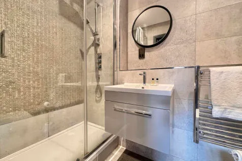 Flat 4, The Moorwell, Windsor Road, Penarth, Vale Of Glamorgan, photo 21