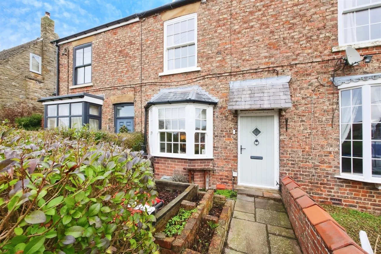 3 bed house for sale, The Square, Sheriff Hutton, YO60