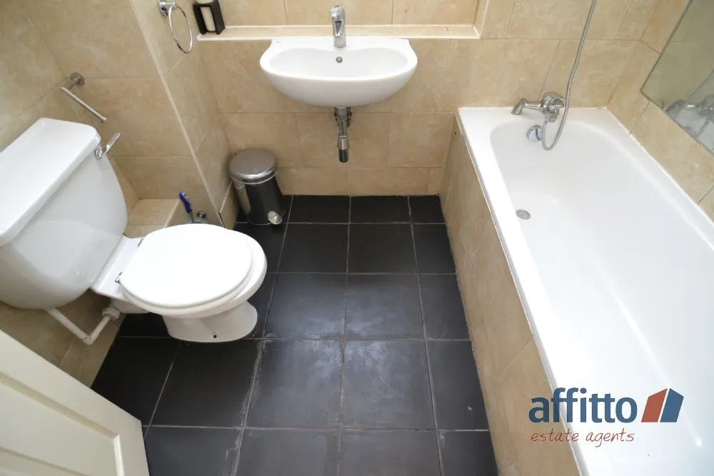 Osterley Gardens, Chevy Road, Hanwell, Hanwell, UB2 4UW, photo 10