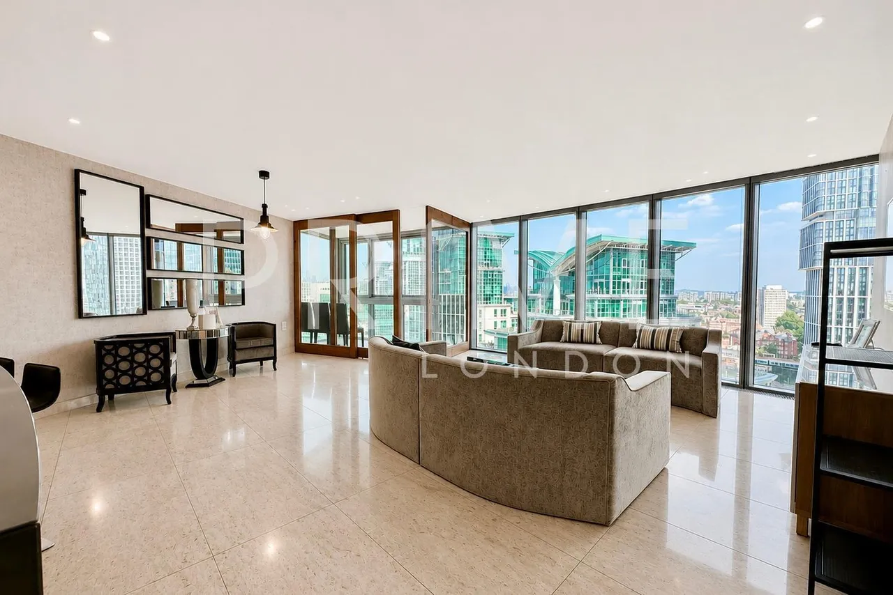 The Tower, One St George Wharf, SW8, photo 2