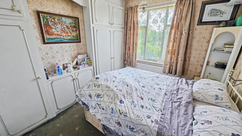 Rothersthorpe Road, Northampton, photo 8
