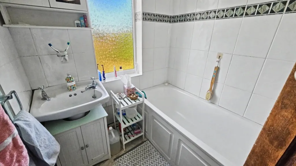 Rothersthorpe Road, Northampton, photo 10
