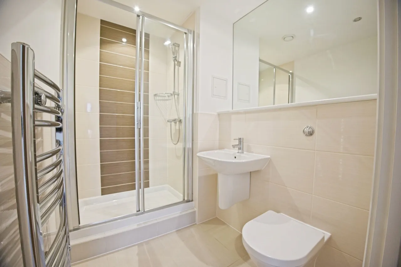 Douglas House, Ferry Court, Cardiff, CF11, photo 8