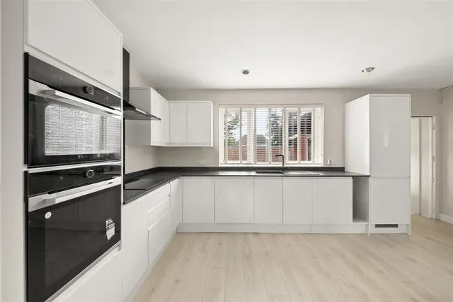 2 bed house for sale — Bramble Close, Hillingdon