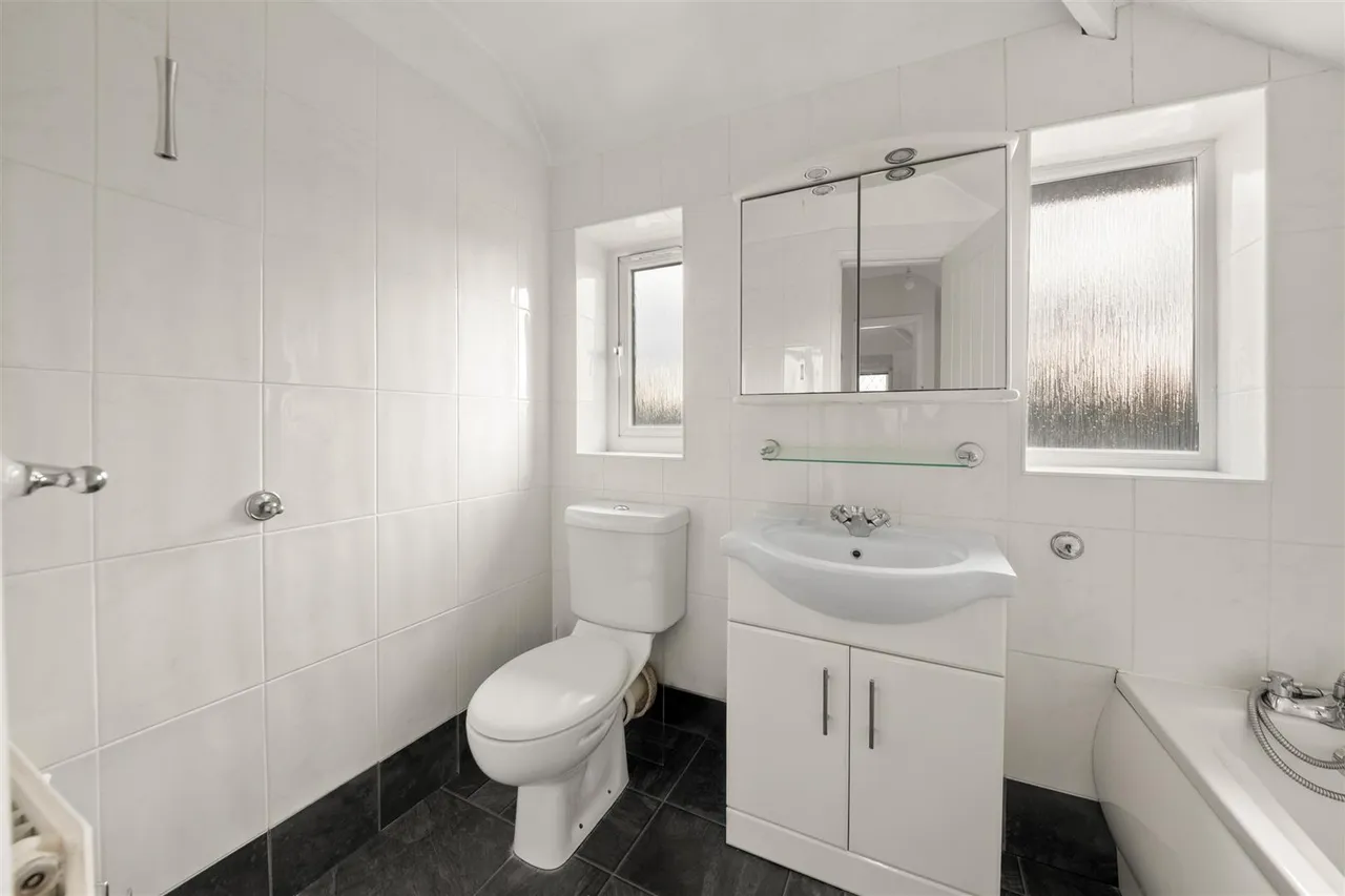 Bramble Close, Hillingdon, photo 8