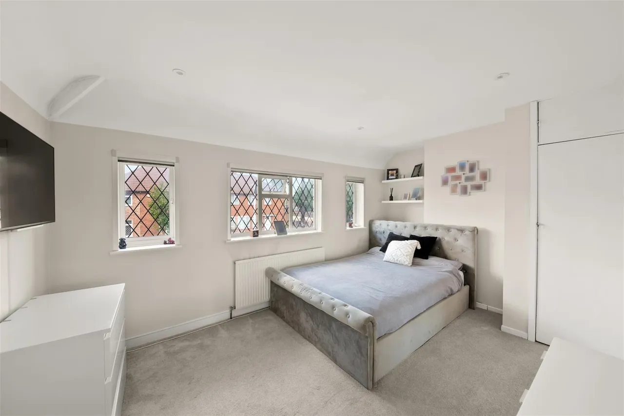 Bramble Close, Hillingdon, photo 7