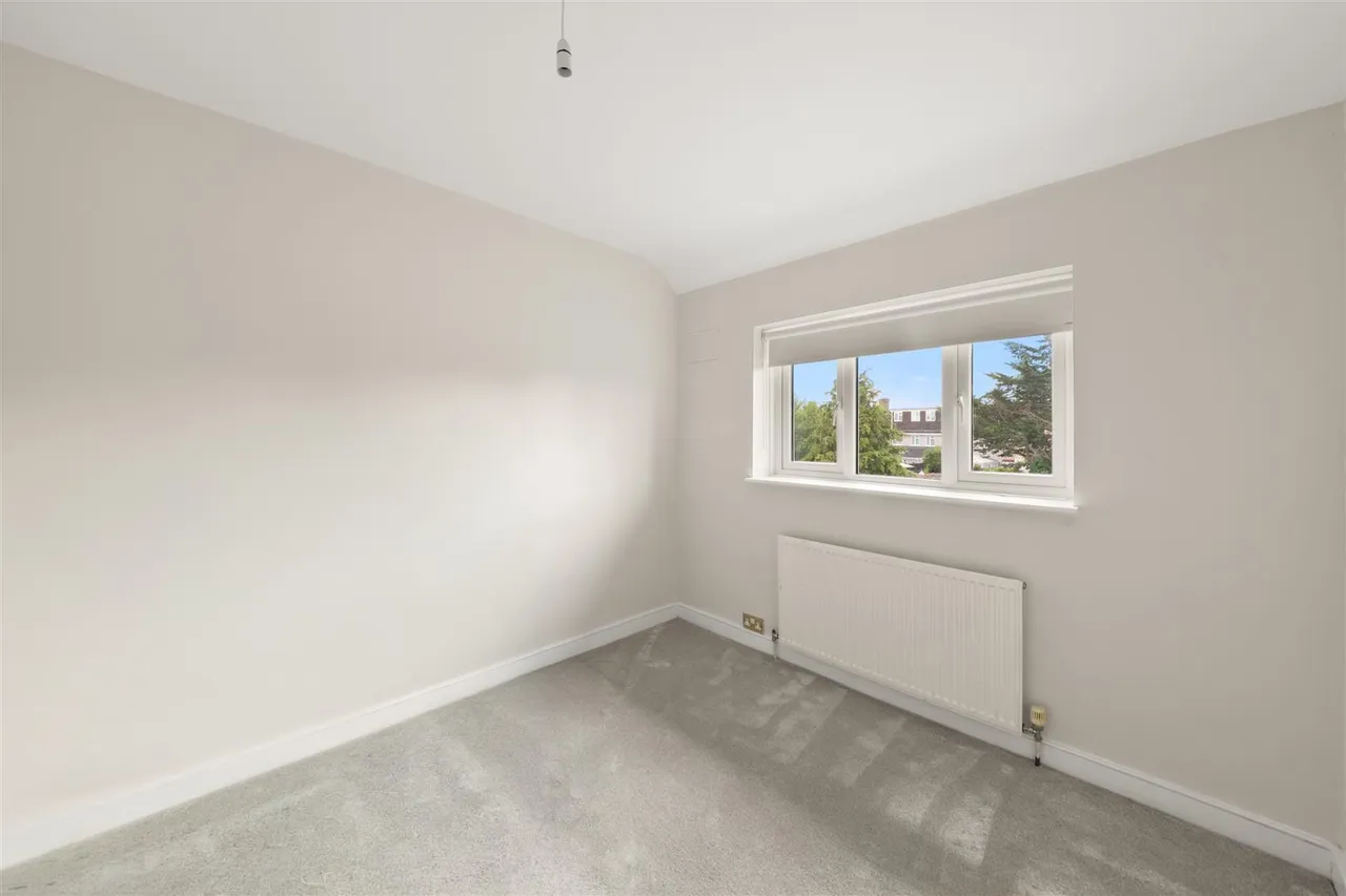 Bramble Close, Hillingdon, photo 11