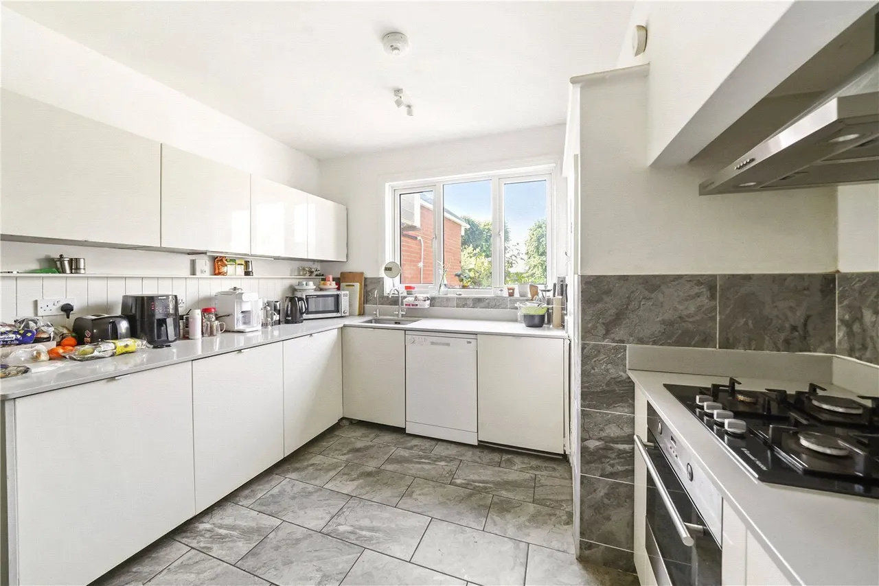 Coombe Lane, London, SW20, photo 5