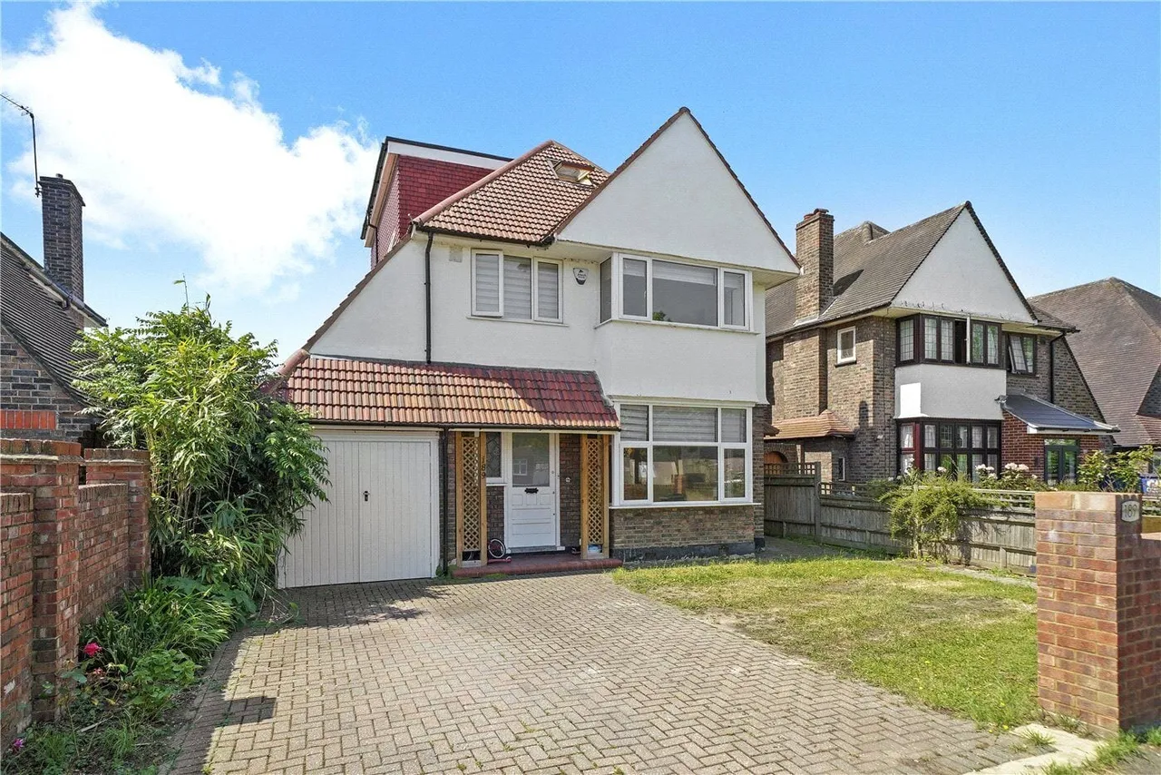 6 bed house to rent, Coombe Lane, London, SW20