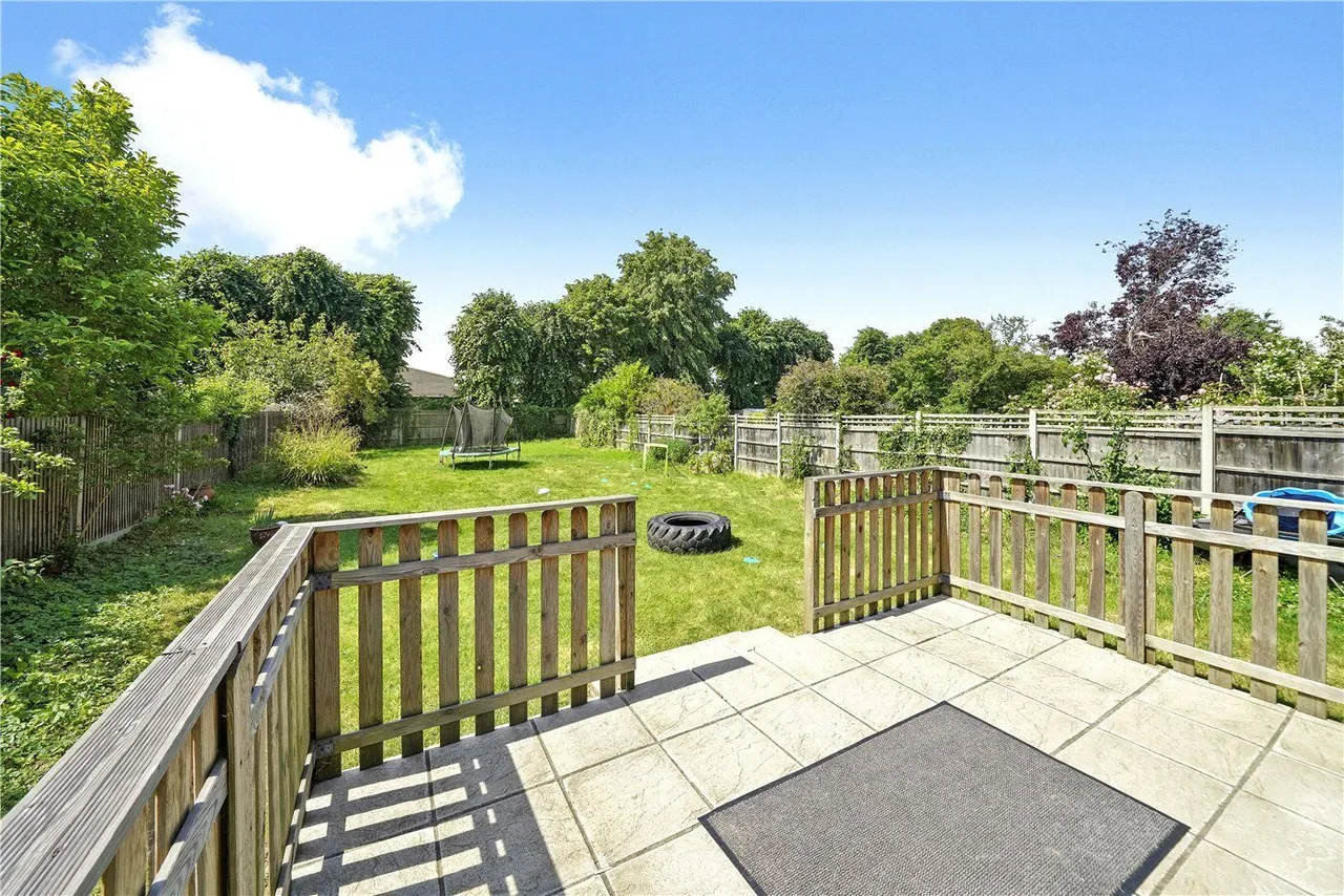 Coombe Lane, London, SW20, photo 4