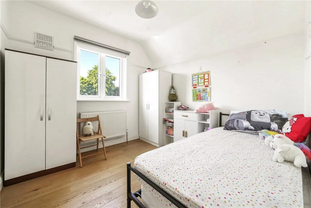 Coombe Lane, London, SW20, photo 12