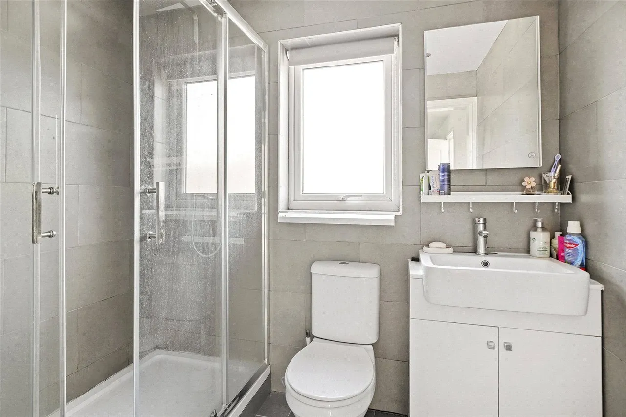 Coombe Lane, London, SW20, photo 8