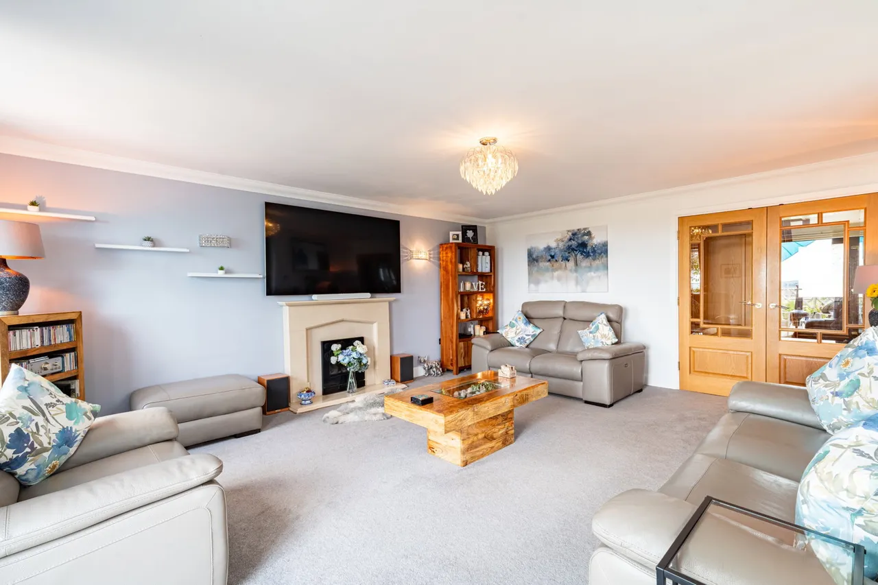 Marston Hill, Oving, HP22, photo 9