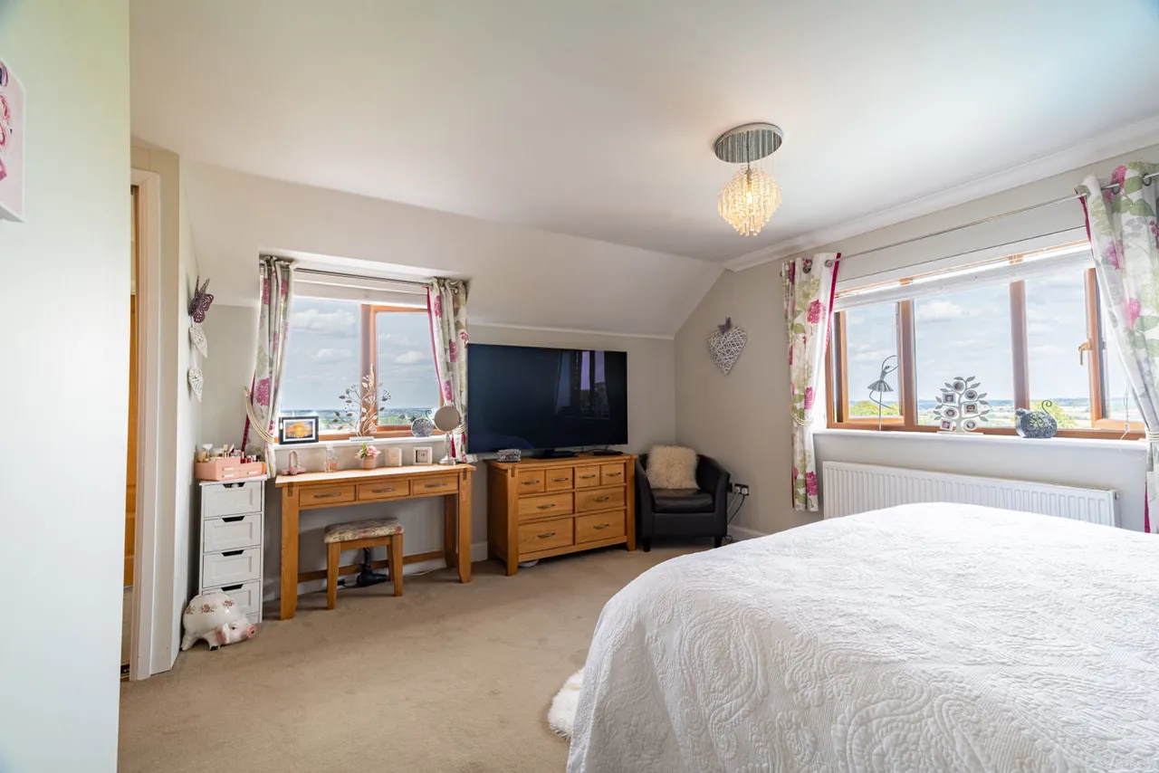 Marston Hill, Oving, HP22, photo 15